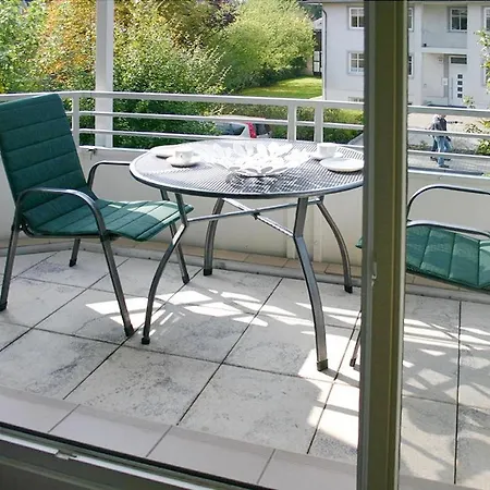 Bergstrasse 62 Bergstrasse 62 9 *